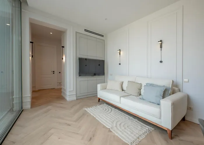 Metekhi Elegance-Classic Charm In Tbilisi\'S Heart