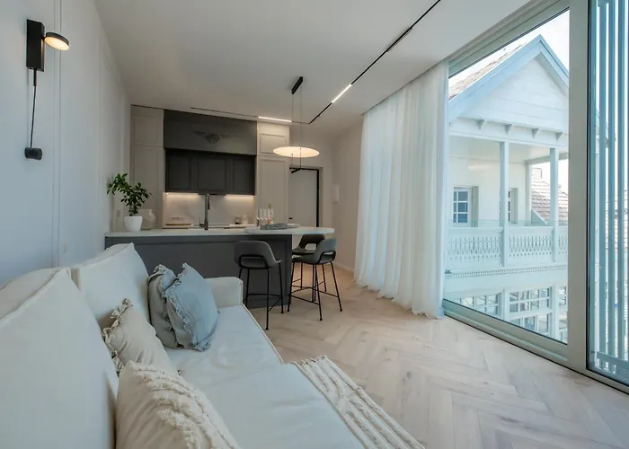 Metekhi Elegance-Classic Charm In Tbilisi\'S Heart