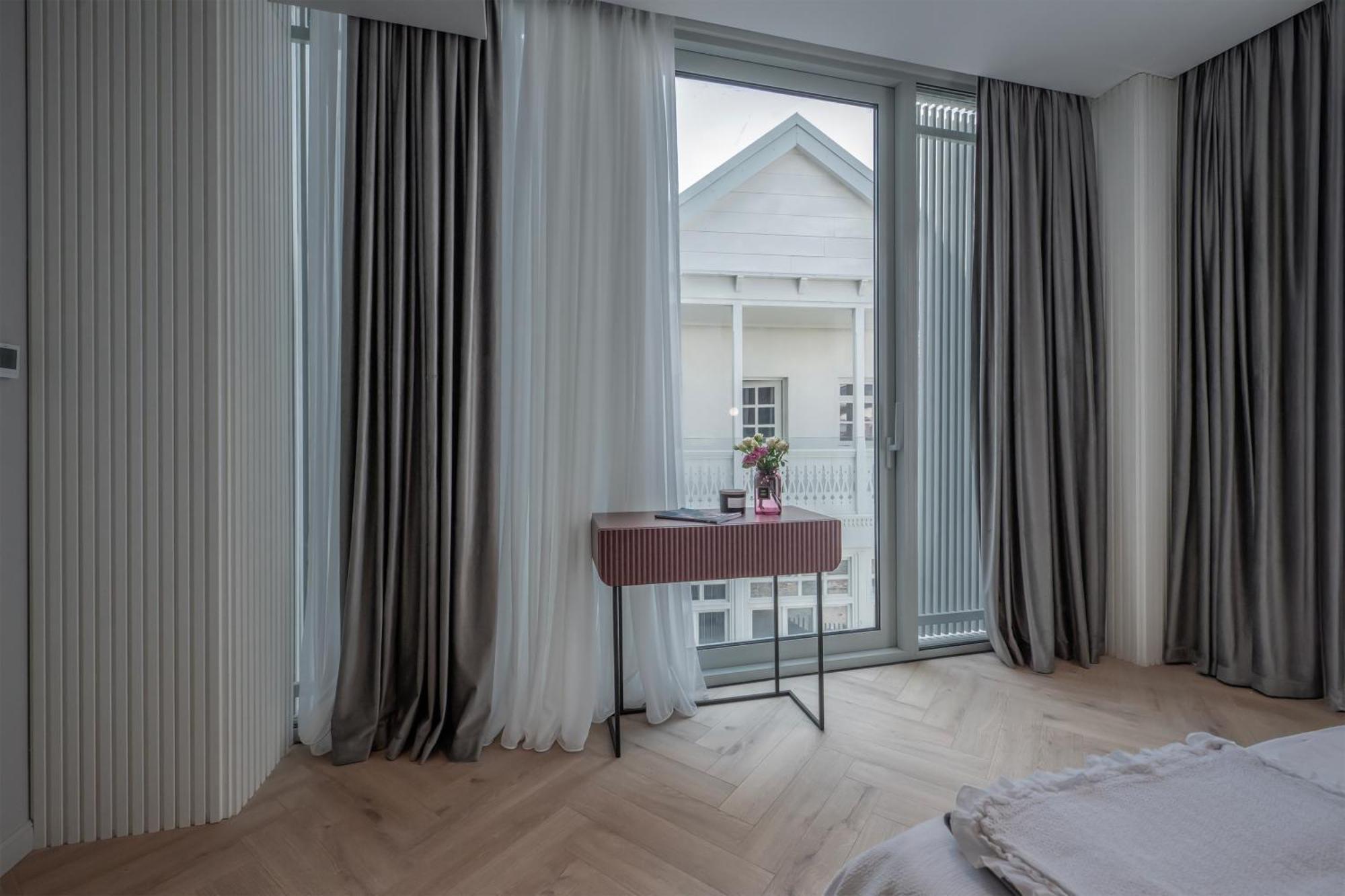 Metekhi Elegance-classic Charm In Tbilisi's Heart *